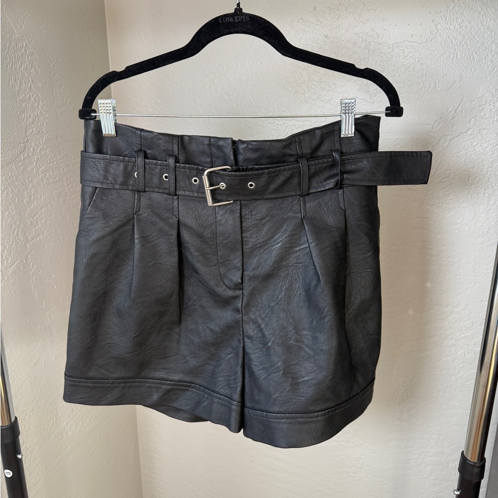 Topshop Black Vegan Faux Leather Paperbag Belted High Waist Shorts Size 10